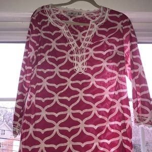 Adorable hot pink vineyard Vines beach dress